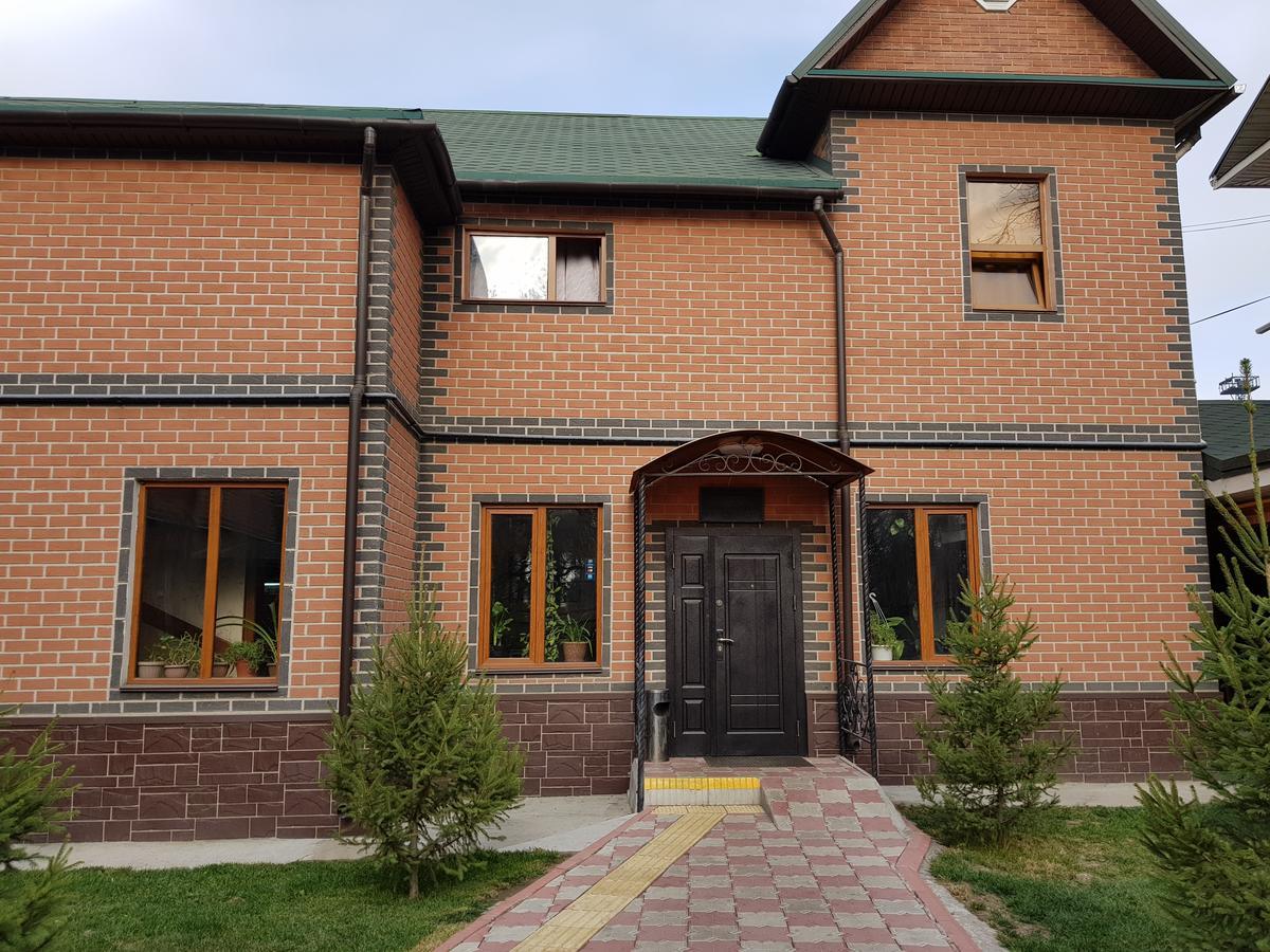 Mini Hotel Leila Almaty Luaran gambar